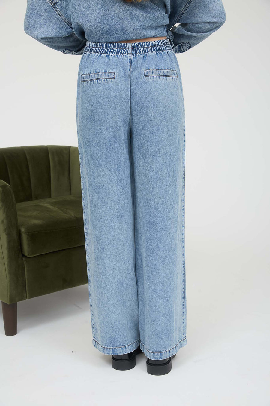 WASHED CHAMBRAY ELASTIC WAIST WIDE LEG PANTS