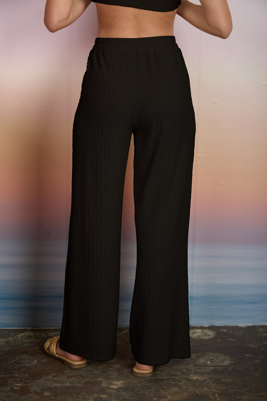 BLACK TEXTURED SET MOCK BUTTON SLEEVELESS KNIT TOP AND BOTTOMS