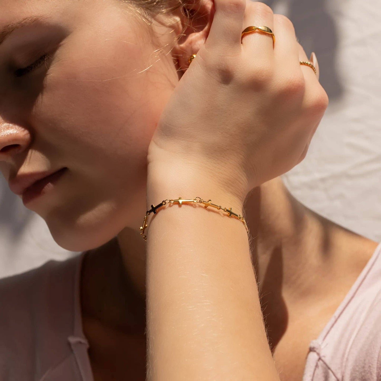 18K Gold PVD Stainless Steel Cross Chain Bracelet