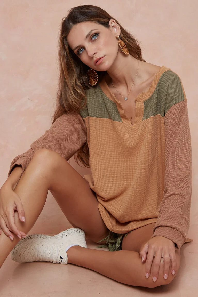 SOFT THERMAL KNIT COLOR BLOCK V NECK TOP WITH OUT STITCHING
