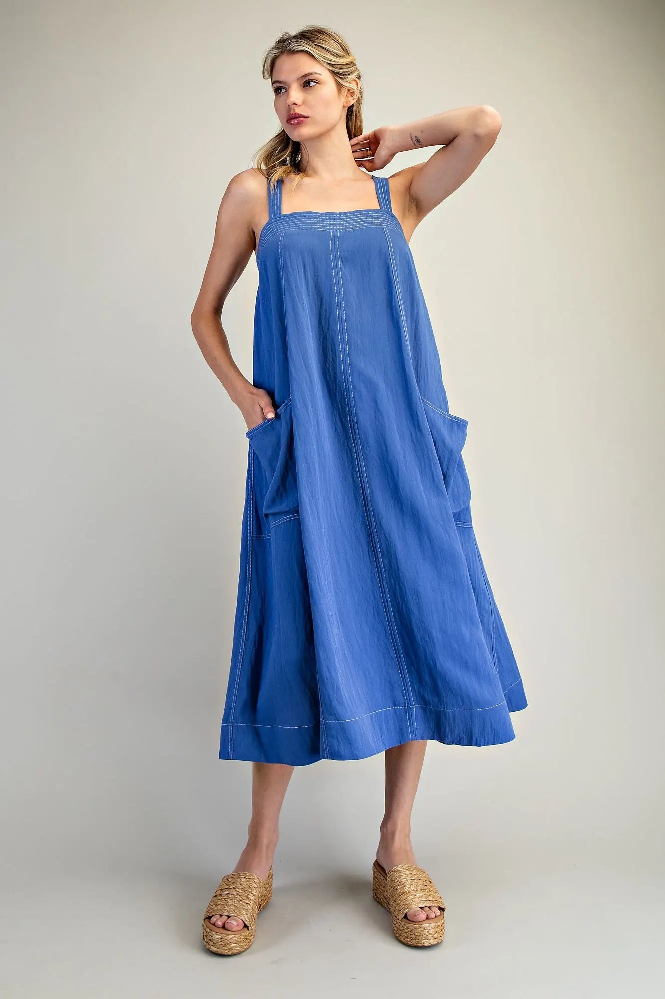 Contrasting Stitch Sleeveless Midi Dress