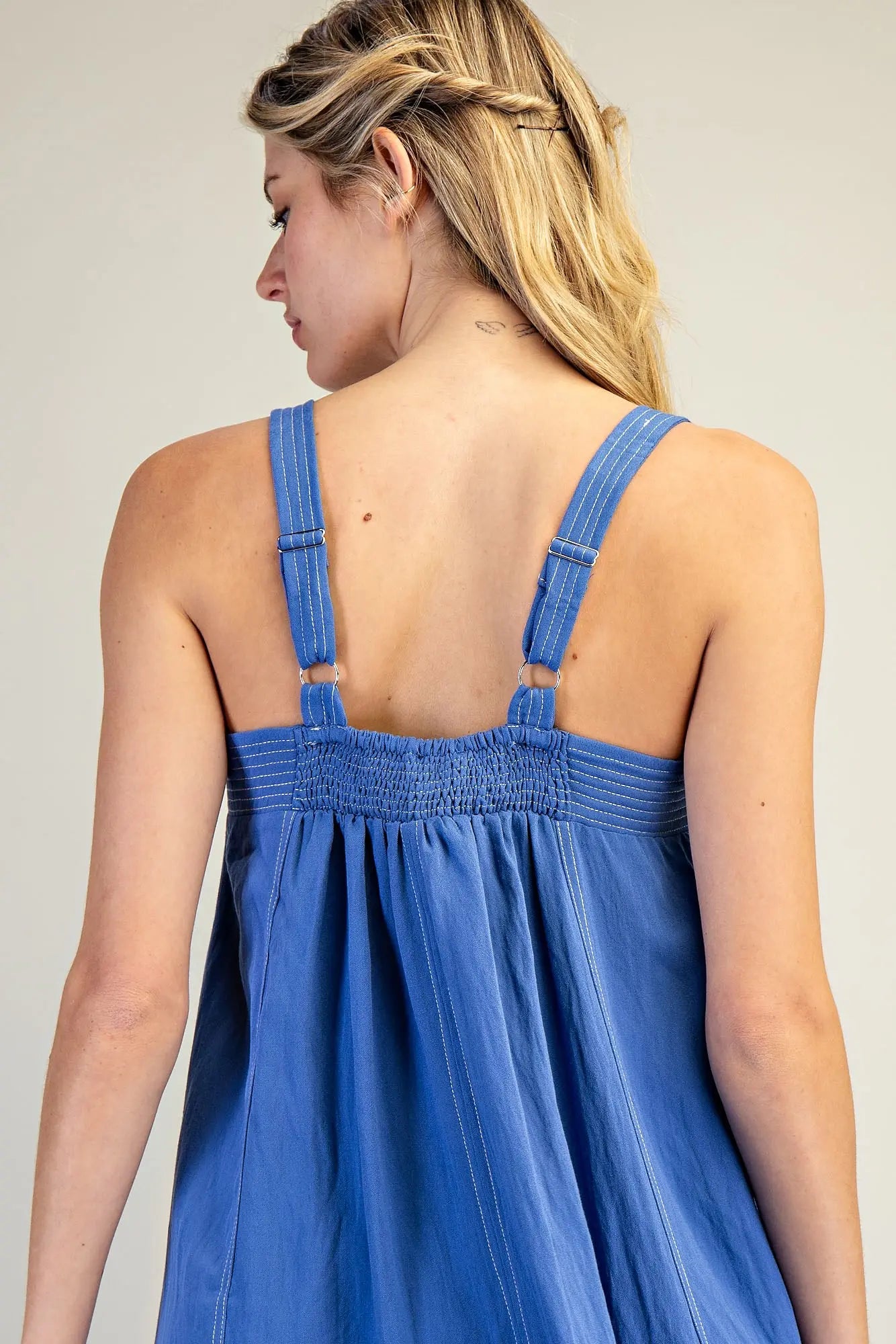 Contrasting Stitch Sleeveless Midi Dress