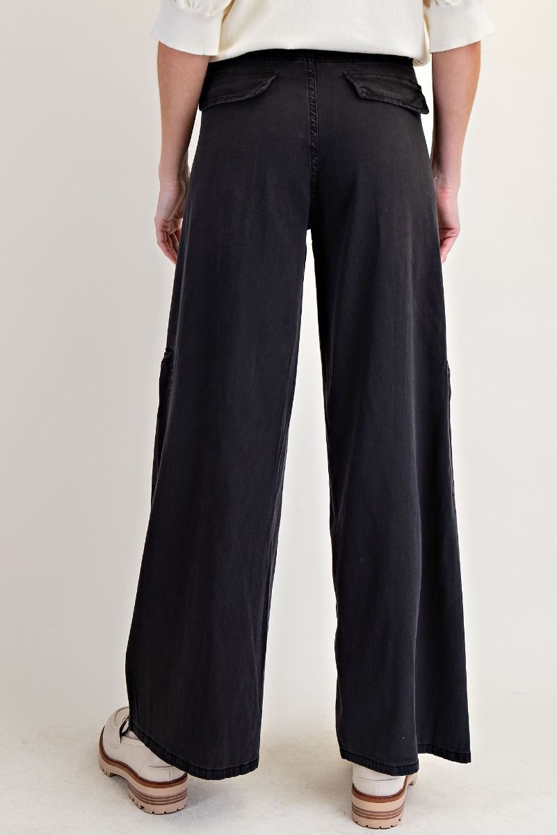 BLACK WASHED DENIM STRAIGHT PANTS