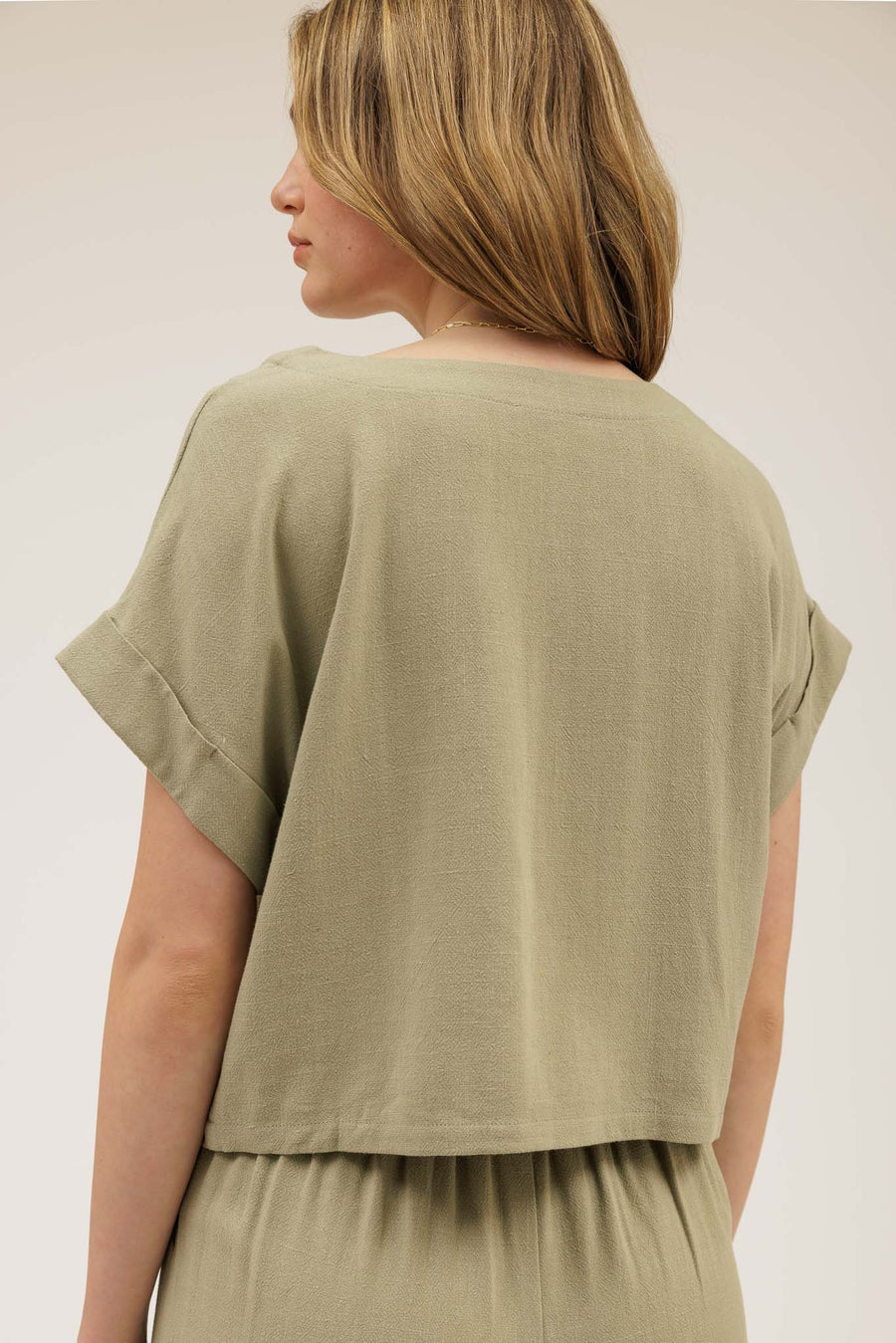 OLIVE LINEN SHORT FOLD SLEEVE BOXY CUT TOP AND HIGH WAIST WIDE LEG PLEATED LINEN PANTS