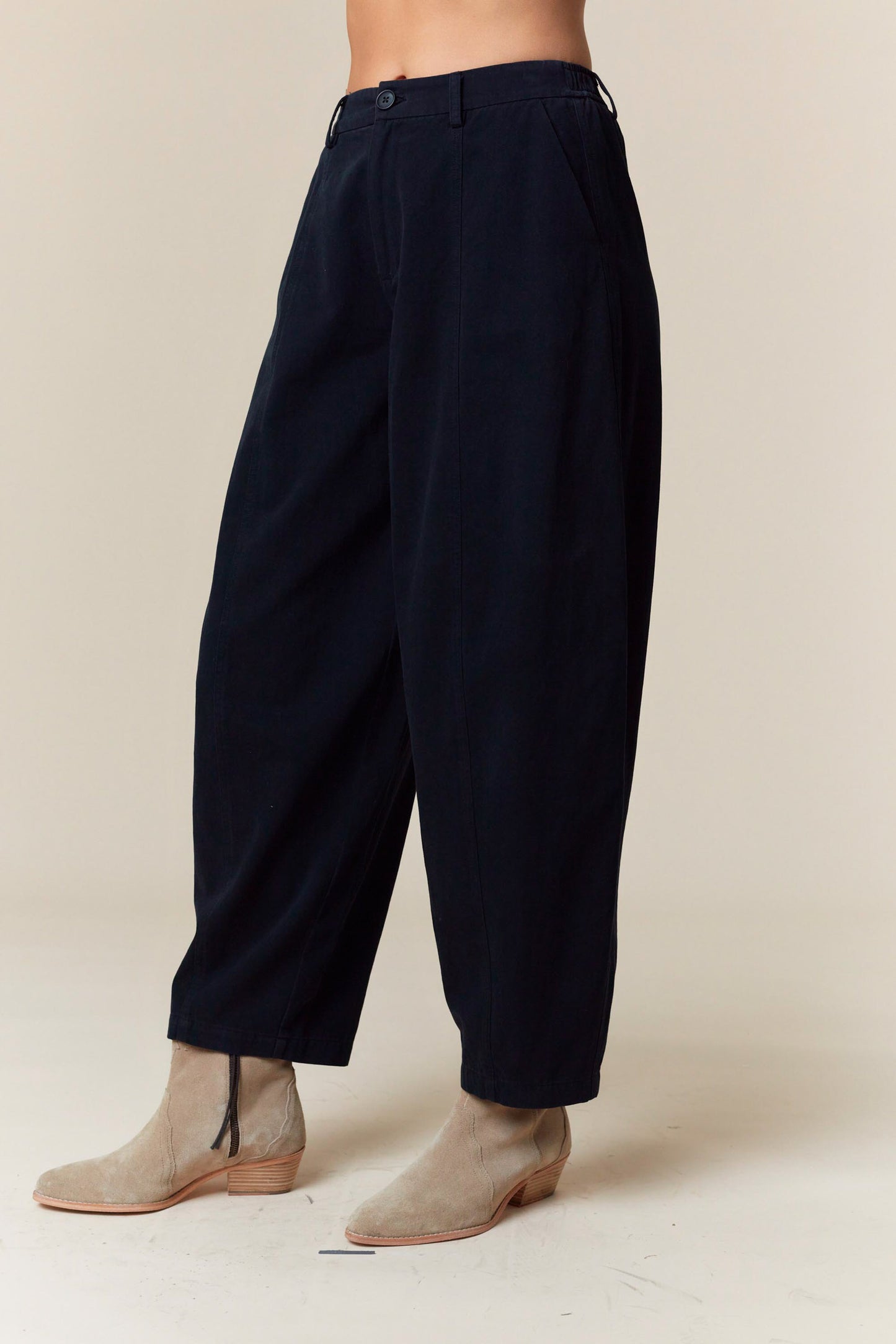 Washed Twill Barrel Trousers Black