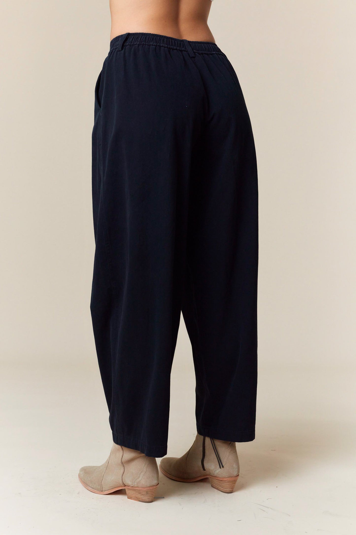 Washed Twill Barrel Trousers Black